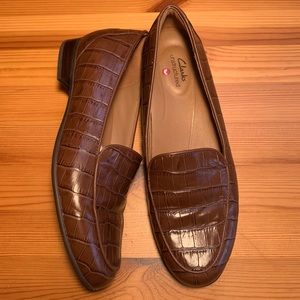 Clarks Unstructured Croc Loafers